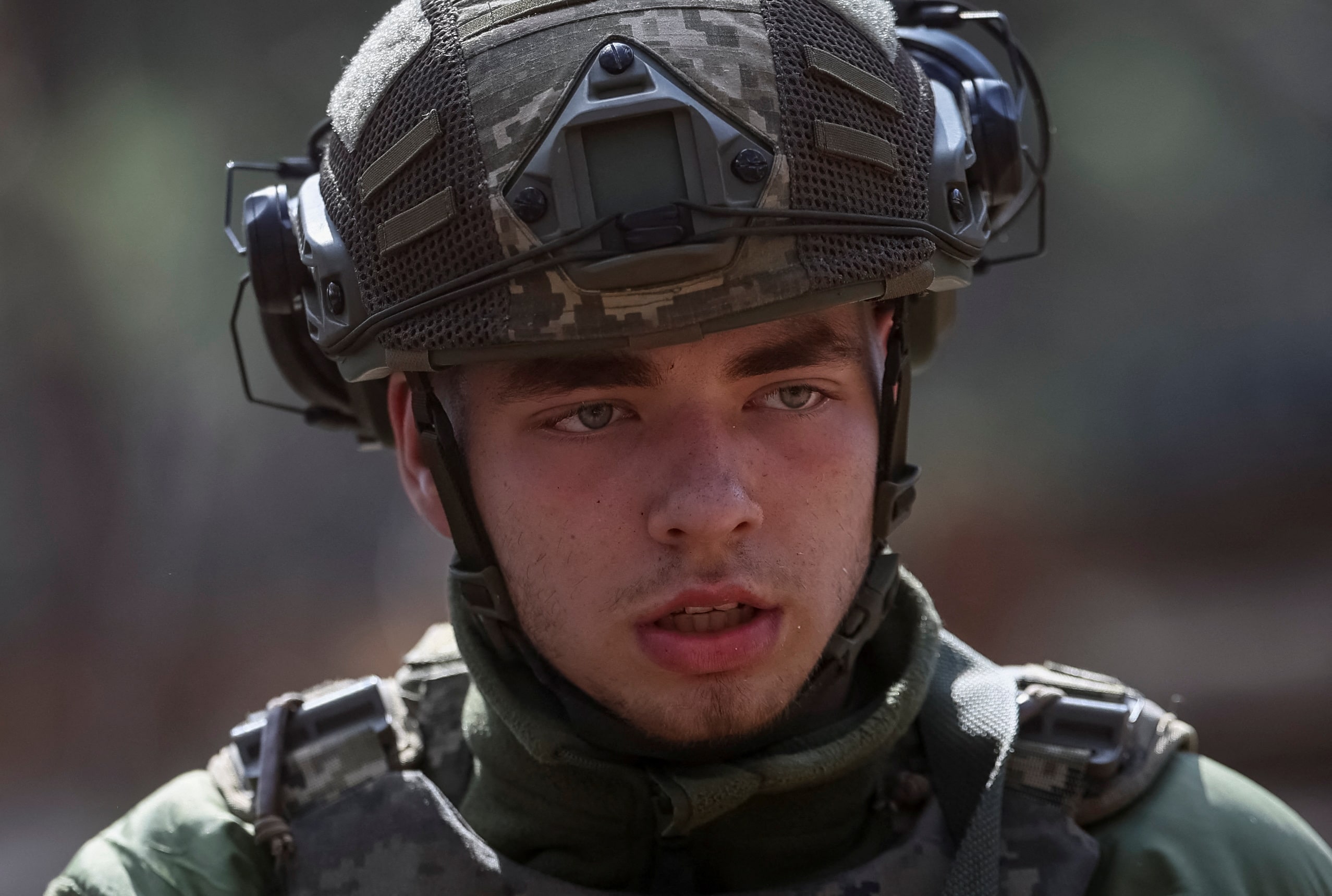 アングル：「高額報酬に引かれ志願」、若きウクライナ兵を襲う後悔と悪夢