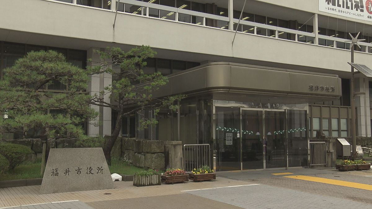 「まんぷく券」全世帯に配布へ　福井市のコメ購入支援券　年度内の支給目指す　消費喚起に25％のプレミアム付き商品券も発行へ　来年6月ごろ販売見込む　いずれも本会議で審議