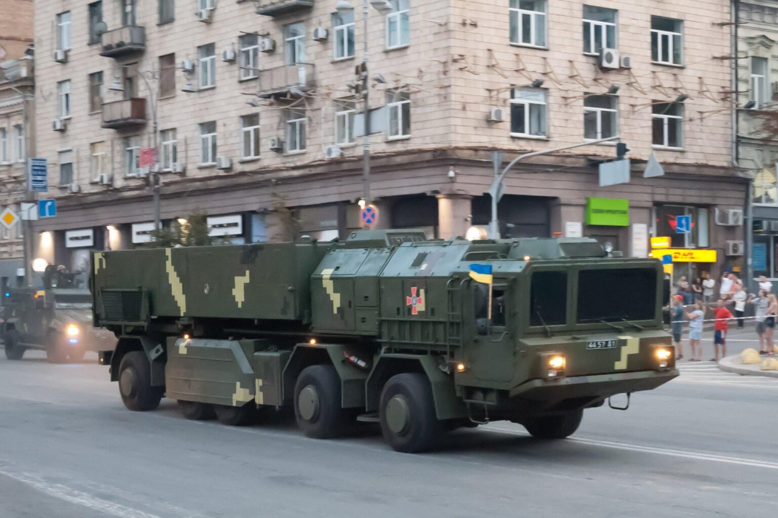 ゼレンスキー大統領、ウクライナがロシアに対して新型サプサン国産弾道ミサイルを発射中であることを認める