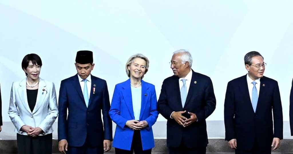 ″孤高″高市早苗首相VS.″激ギレ″中国…終わりが見えない″日中冷戦″が招く「最悪の結末」― 自らの「存立危機事態」発言で大ピンチ さらに現実味を増す「1月解散」―〈後悔しています〉