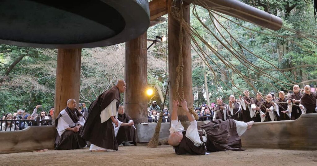 京都・知恩院で除夜の鐘の試し突き 大みそかは今年から有料・予約制に