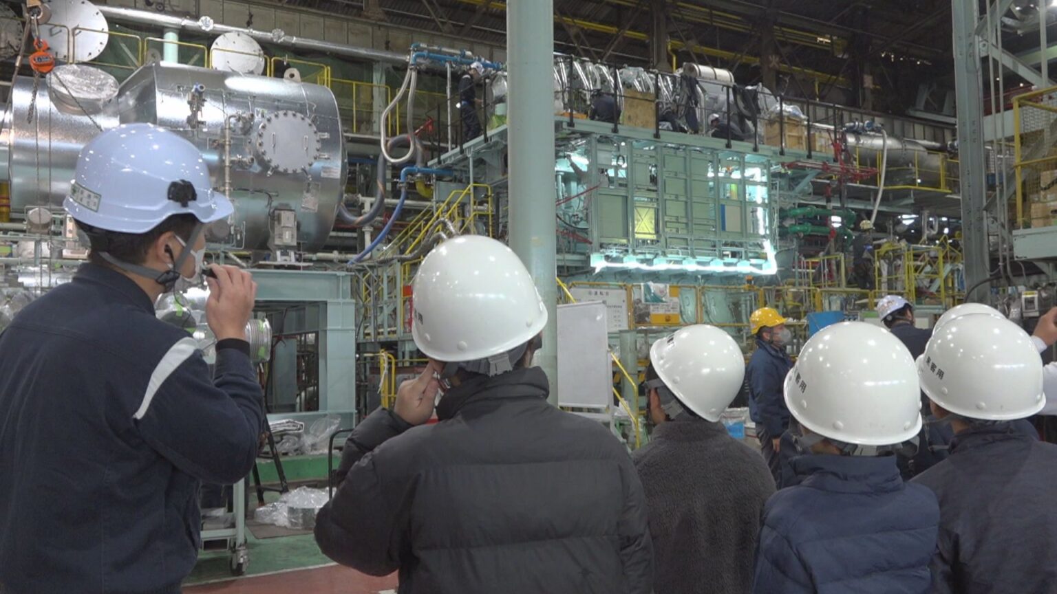 海の仕事に興味を持って 小学生がフェリーの操舵室やエンジン工場を見学 香川 | KSBニュース | KSB瀬戸内海放送 海の仕事に興味を持って 小学生がフェリーの操舵室やエンジン工場を見学 香川 | KSBニュース | KSB瀬戸内海放送