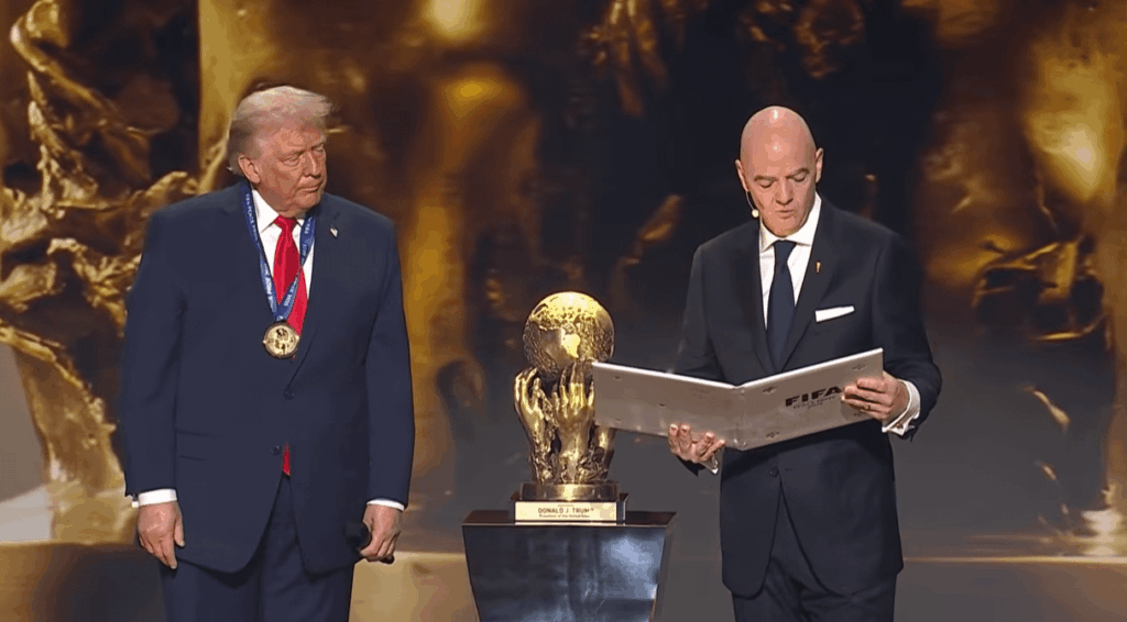 彼はノーベル賞を受賞できなかったが、FIFAは彼が悲しまないように賞を与えた