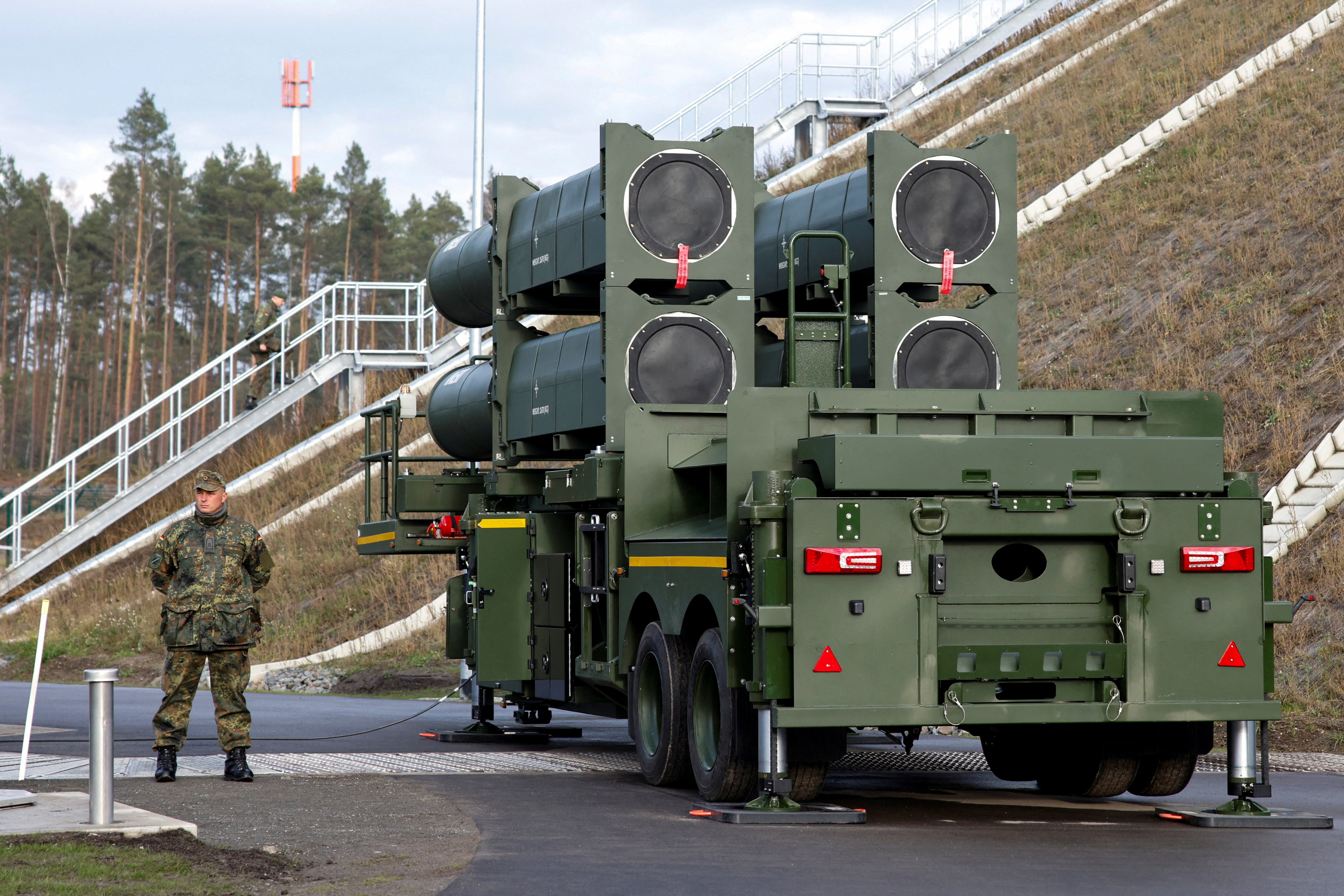 ドイツ、防空システム「アロー」導入　ロシアの脅威に備え防衛強化