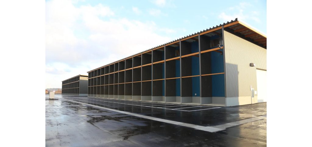 ファーストプライウッド、青森県上北郡に大型木造倉庫2棟を建設　県産材活用でカーボンニュートラルに貢献 (2025年12月17日) - エキサイトニュース