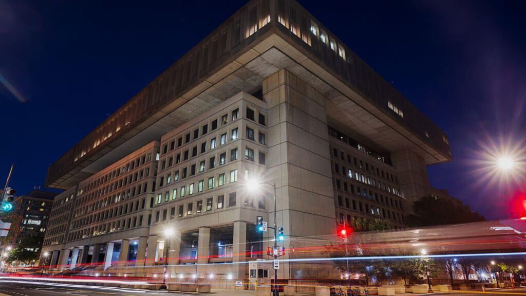FBIはJ・エドガー・フーバー・ビルの本部を永久閉鎖するとカシュ・パテルが発表