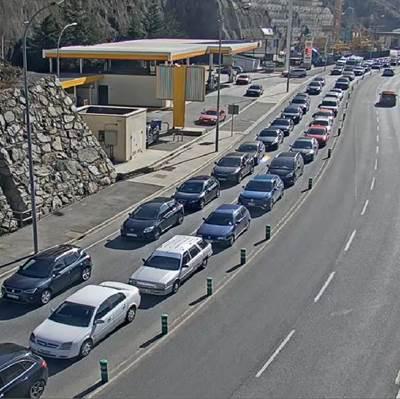 アンドラは平方キロメートルあたりに世界で最も多くの自動車が流通している国です