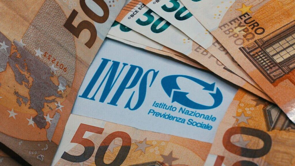 2032年から年金を二重に圧迫する策略：「移動窓口」と学位の償還のため