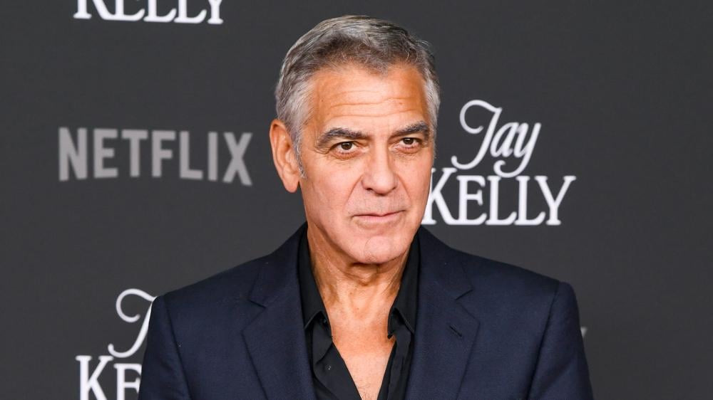 ジョージ・クルーニー、映画で女性にキスすることはもうないと語る：「60歳になったとき、妻と会話した」