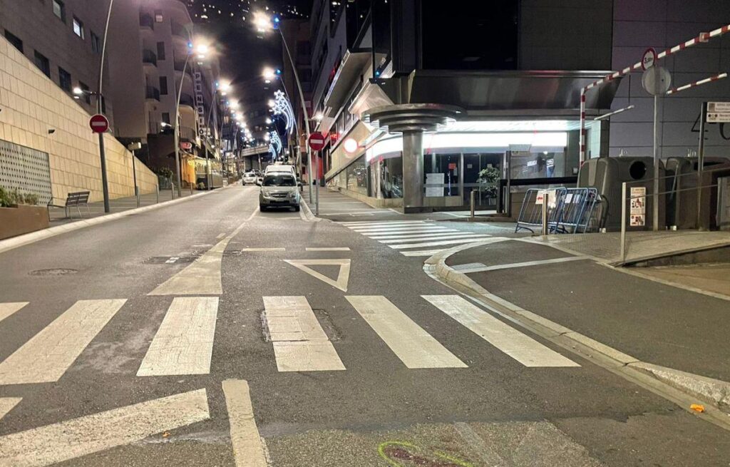 本日 - 2025 年 12 月 4 日にはさらに多くのアイテムがあります。私が見つけたすべての見出しは次のとおりです...