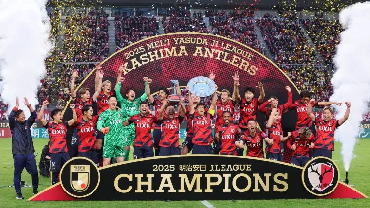 【試合結果速報】鹿島アントラーズが9年ぶり9回目のJ1優勝！ レオセアラの2得点で横浜FMに勝利｜J1リーグ 2025 image