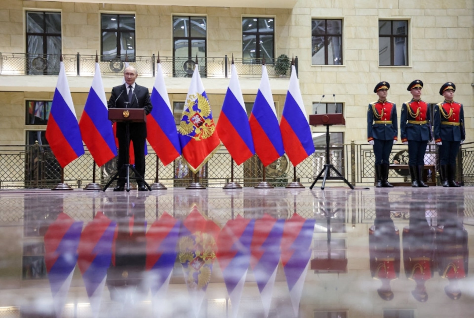 プーチン氏、領土交換の可能性示唆　ドンバス全域の確保望む＝現地紙