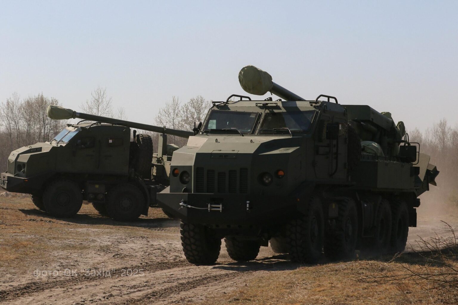 ウクライナの155mmボーダナ砲兵システムが最前線のウクライナ砲兵の40%を占める - Militarnyi