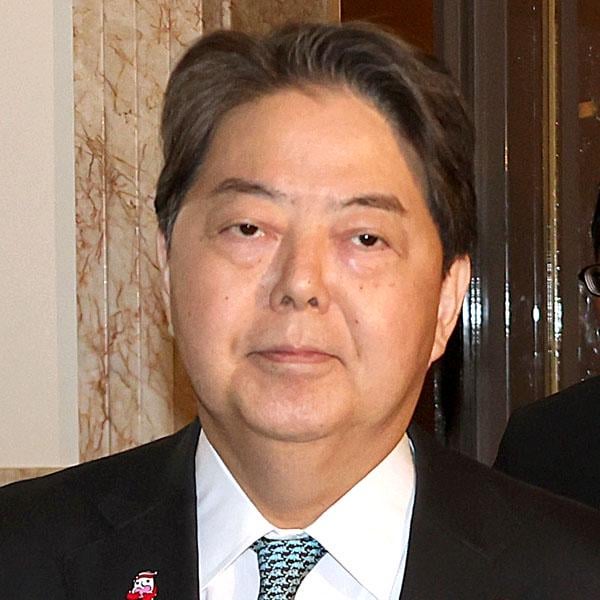 林総務相が年の瀬に収支報告書ドサクサ訂正で疑惑逃れ画策 「選挙費用13万円」はどこへ消えた？― 年が明ければウヤムヤにできると思っているのだろう