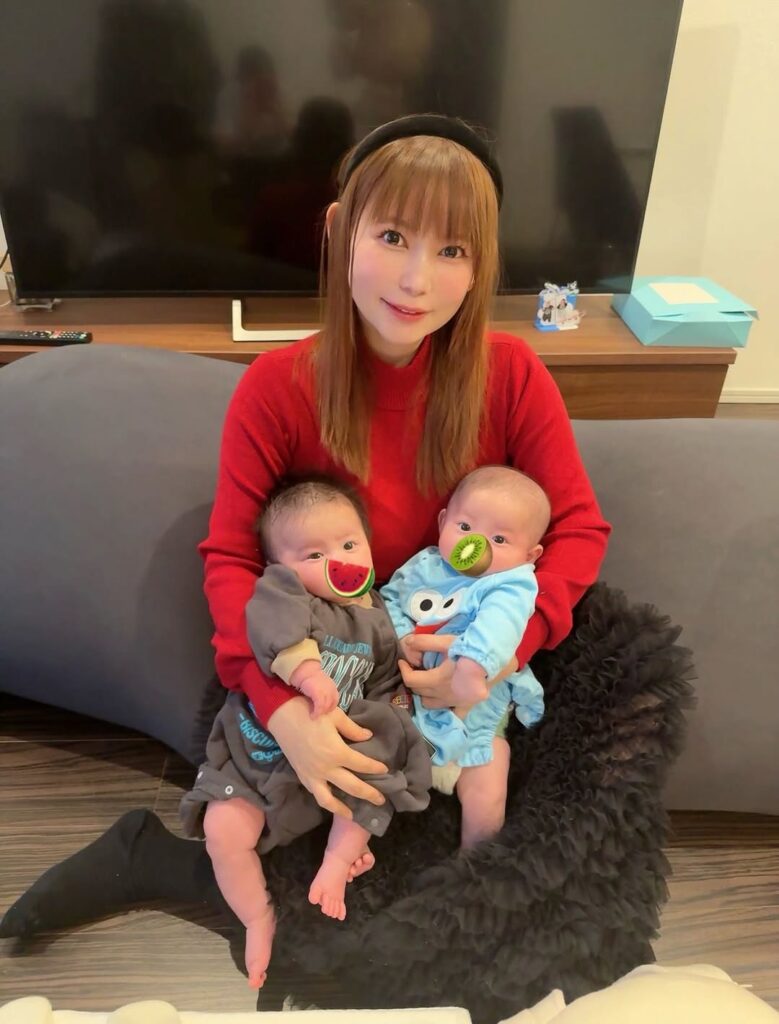 今日は双子の日！中川翔子が見せた“母のまなざし”　日常に宿る幸せの瞬間 | 話題の投稿 | スポーツブル (スポブル)