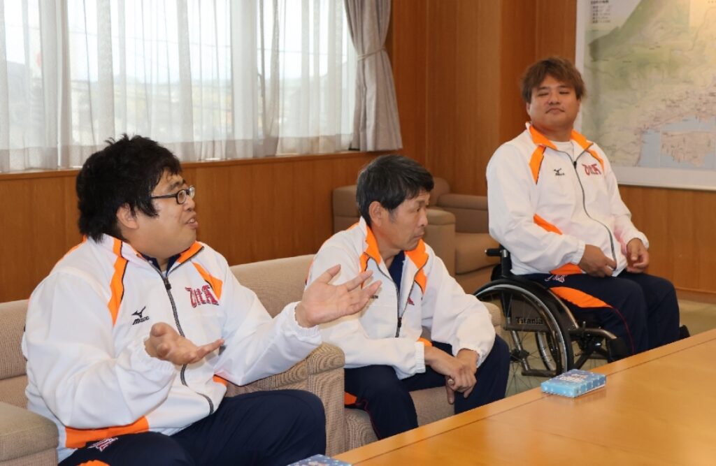 滋賀障スポで好成績の３選手が日出町長に結果報告 - 大分のニュースなら 大分合同新聞プレミアムオンライン Gate