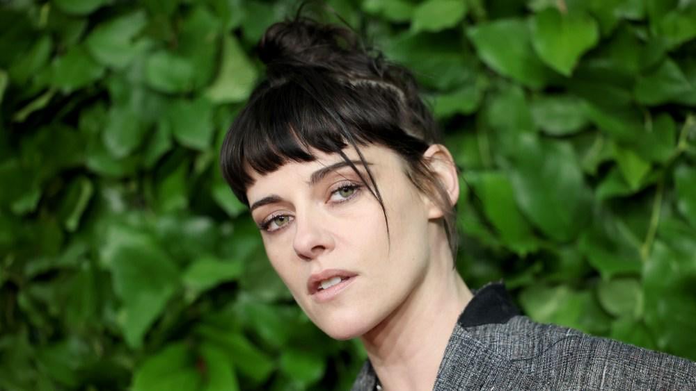 クリステン・スチュワート、演技は「男らしくない」と発言、「メソッドだった女性俳優のことを聞いたことがありますか？」
