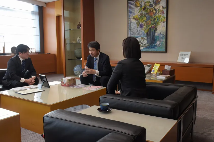 茨城県知事 大井川 和彦 氏にもご試飲いただきました