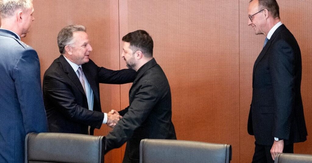 米特使らがゼレンスキー氏と会談、安全保障で妥協を提案