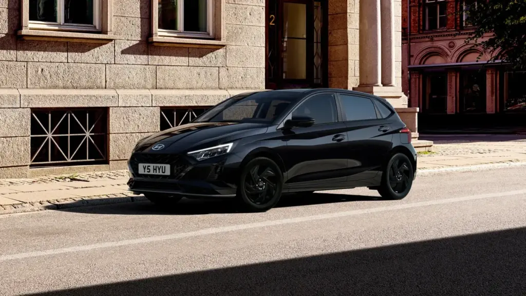 ヒョンデUK、i20とバイヨンの2026年発表 英国価格・装備・新グレード詳細、1.0Lターボ90hp搭載、受注開始