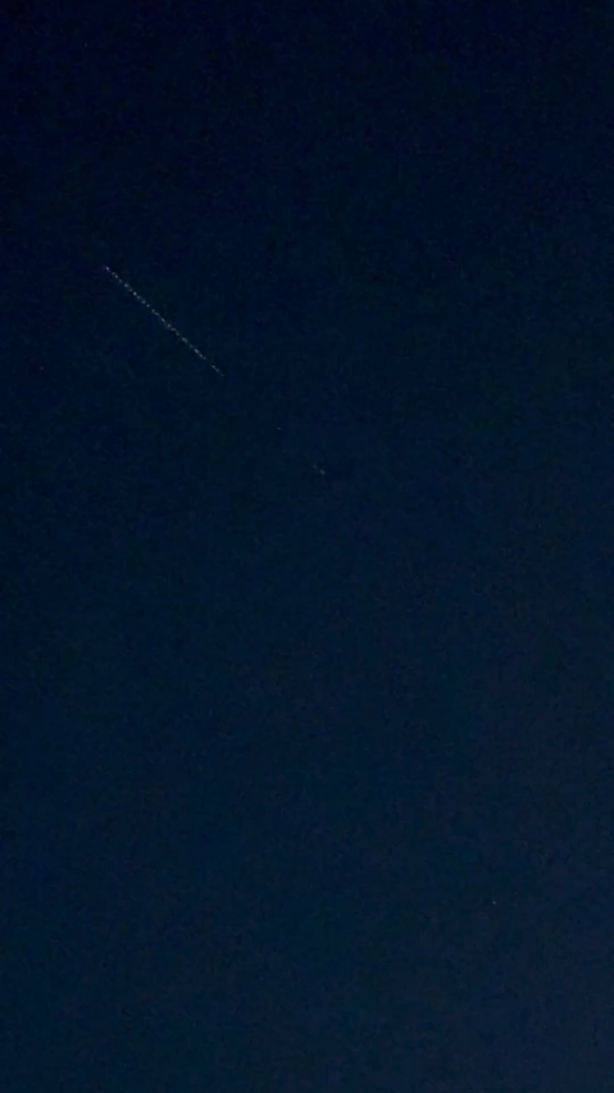 スターリンクかサンタクロースか？ 🎅🏽💫