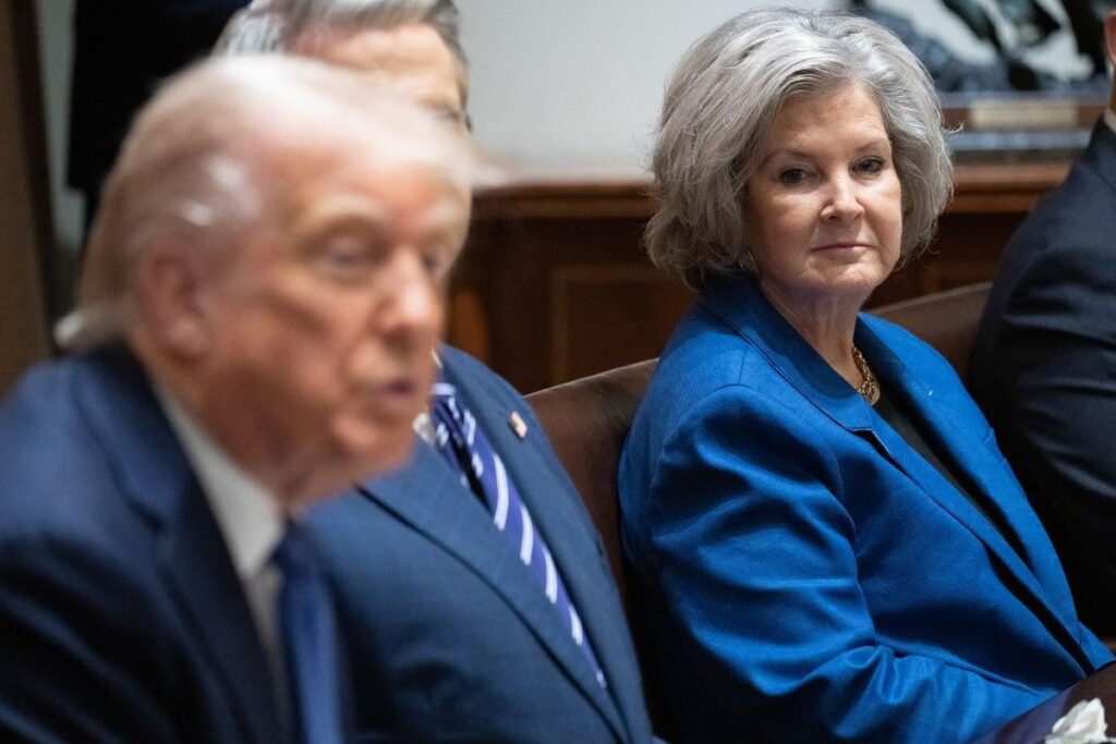スージー・ワイルズ、トランプ氏がエプスタインのファイルに含まれていることを認める：彼らは「若い、独身のプレイボーイだった」