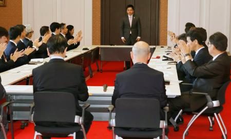 大阪府がＡＩ代行実証組織　行政手続き、教員負担減へ