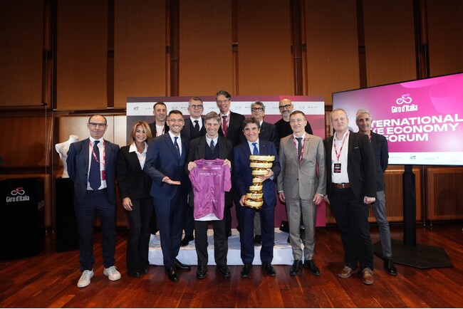 人気料理研究家ベリッシモ・フランチェスコ、ジロ・デ・イタリア「International Bike Economy Forum」に特別ゲスト登壇 ─ 日本とイタリアをつなぐ食文化アンバサダー (2025年12月12日)