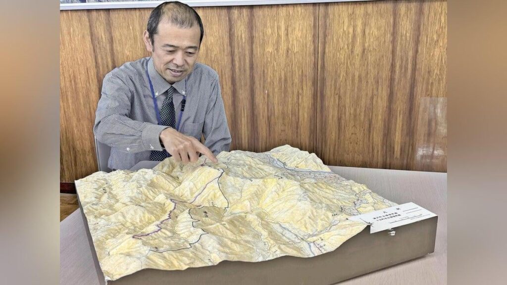 ３５年続いた「国取り合戦」、最高裁が新潟・湯沢町に「軍配」…十日町市と境界線争いジオラマでアピール