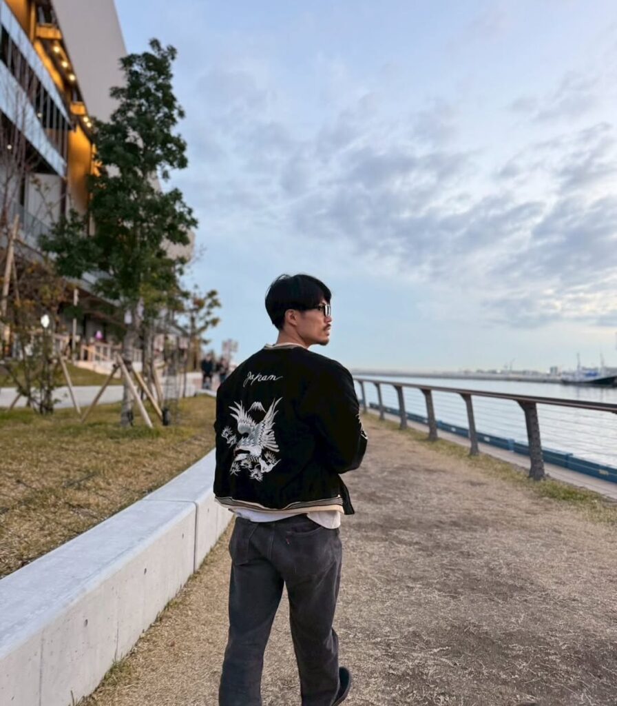 関田誠大が休日オフショット　別珍×リバースウィーブで冬コーデ | 話題の投稿 | スポーツブル (スポブル)