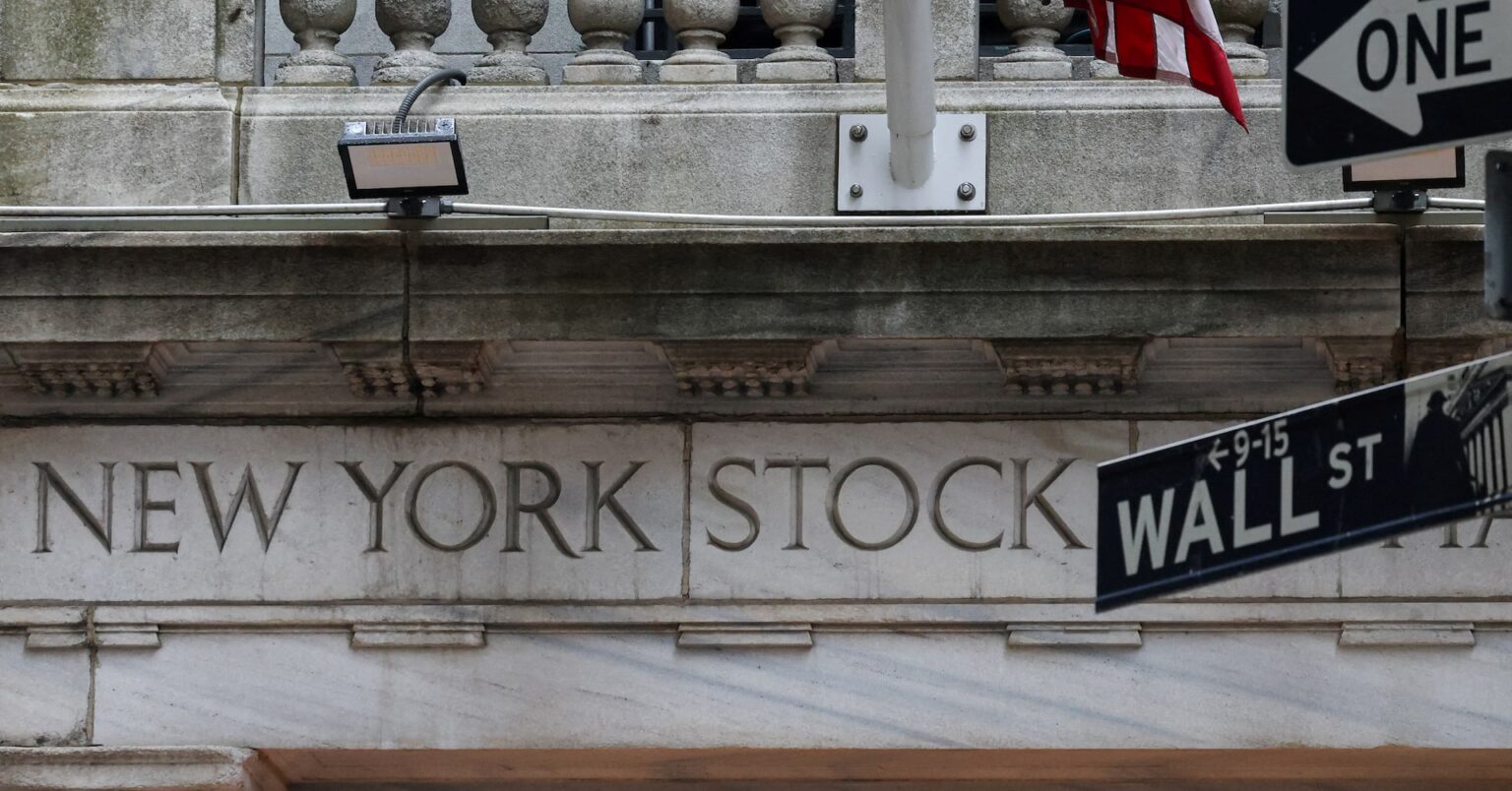 米国株式市場＝下落、Ｓ＆Ｐ・ナスダック3週ぶり安値　ＡＩ資金調達懸念で | ロイター