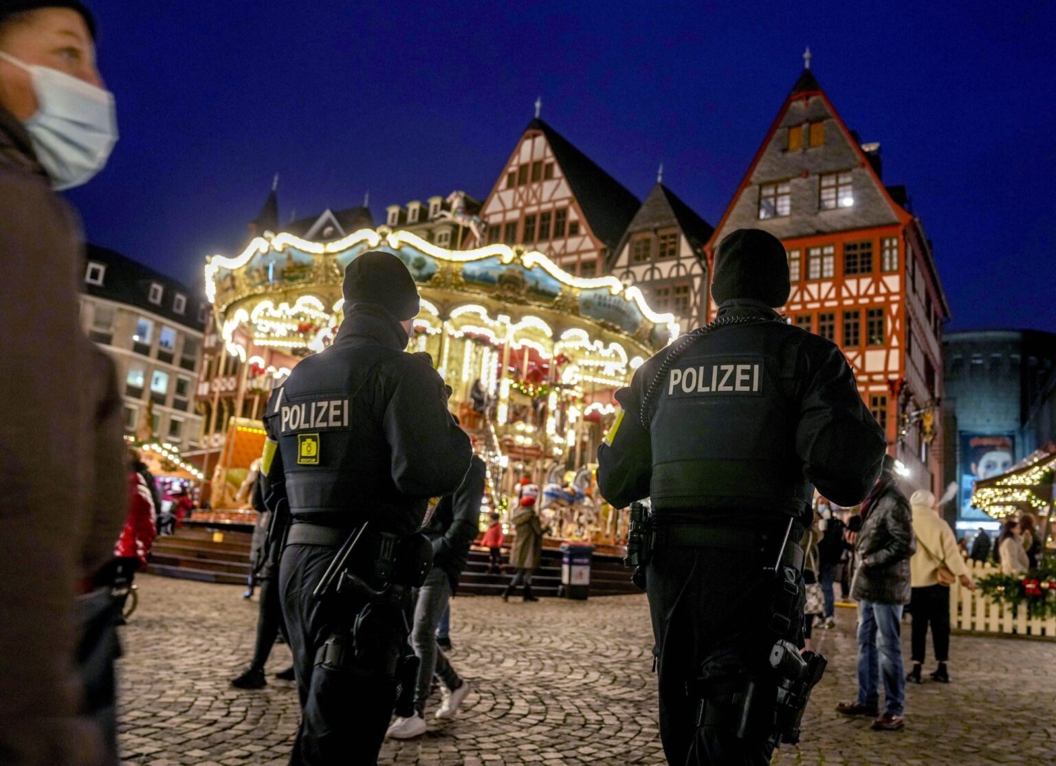 ドイツ：クリスマスマーケット襲撃計画で5人逮捕 - ertnews.gr