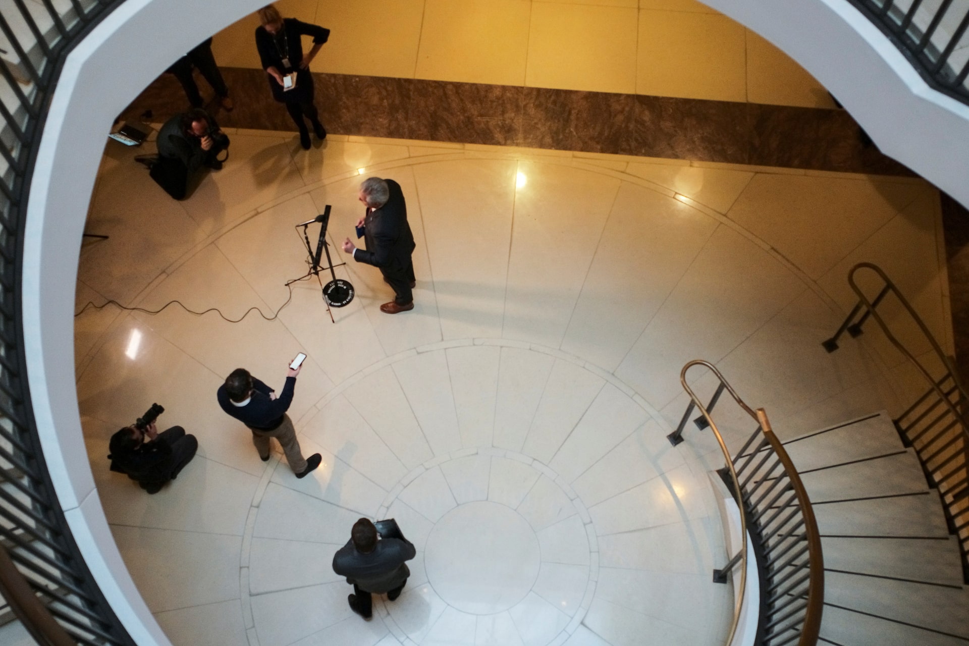 米大使召喚は中ロの影響力拡大許す、民主議員がトランプ氏に警告