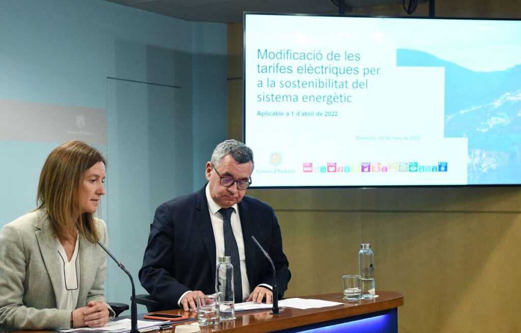 本日 - 2025 年 12 月 25 日にはさらに多くのアイテムがあります。私が見つけたすべての見出しは次のとおりです...