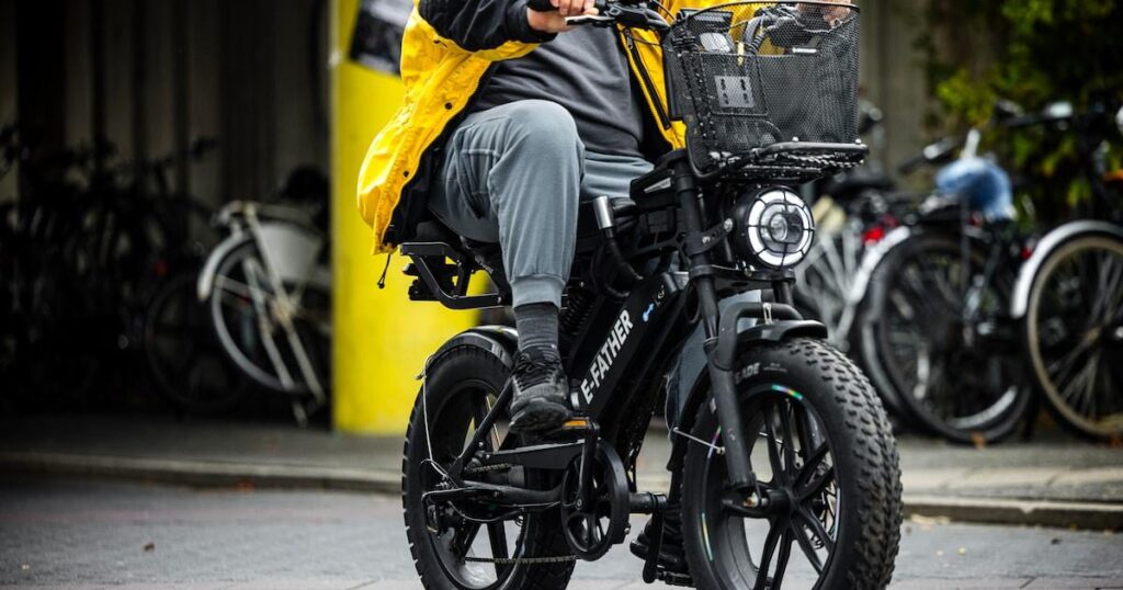 エンスヘーデは法律の抜け穴を発見し、ファットバイクを禁止した最初の都市となる