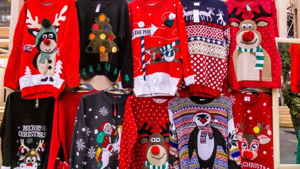 HSBC、一部顧客の反発を受けてスタッフのクリスマスジャンパー着用を禁止