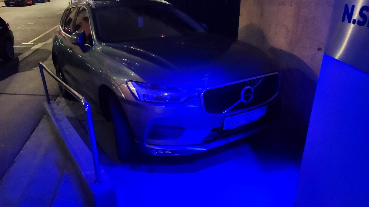 身障者用スロープに駐車🤌