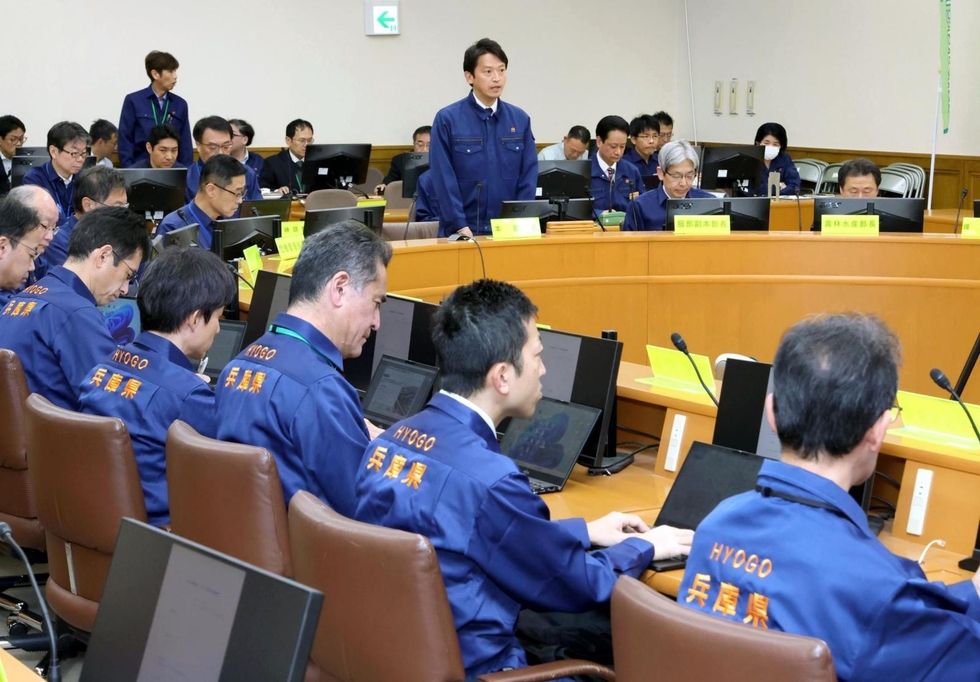姫路の養鶏場で鳥インフル確認 兵庫県内今季初 過去最大規模、24万羽の殺処分開始|社会 - 神戸新聞