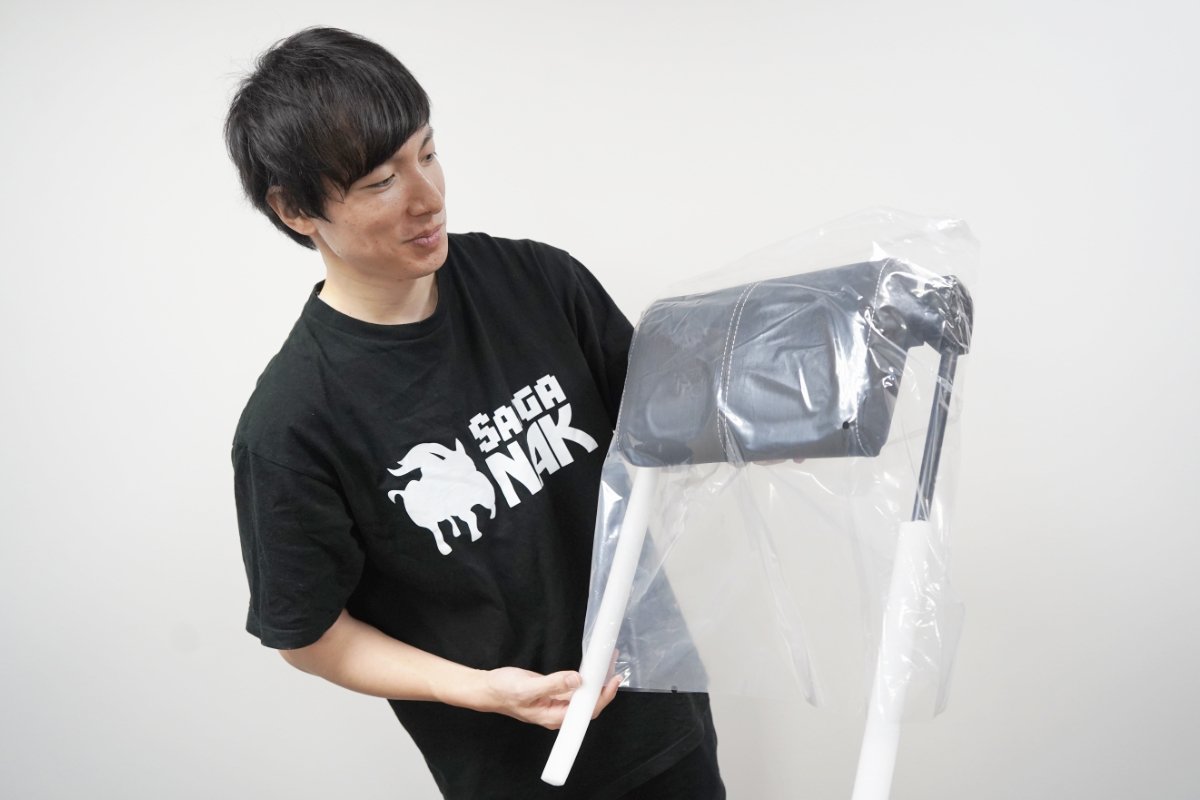 見つめる藤井四段