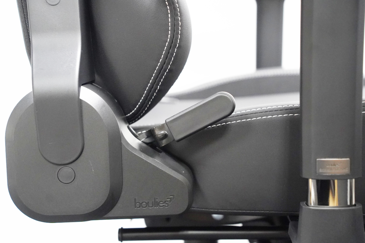 既製品は地面と水平が標準な気がします