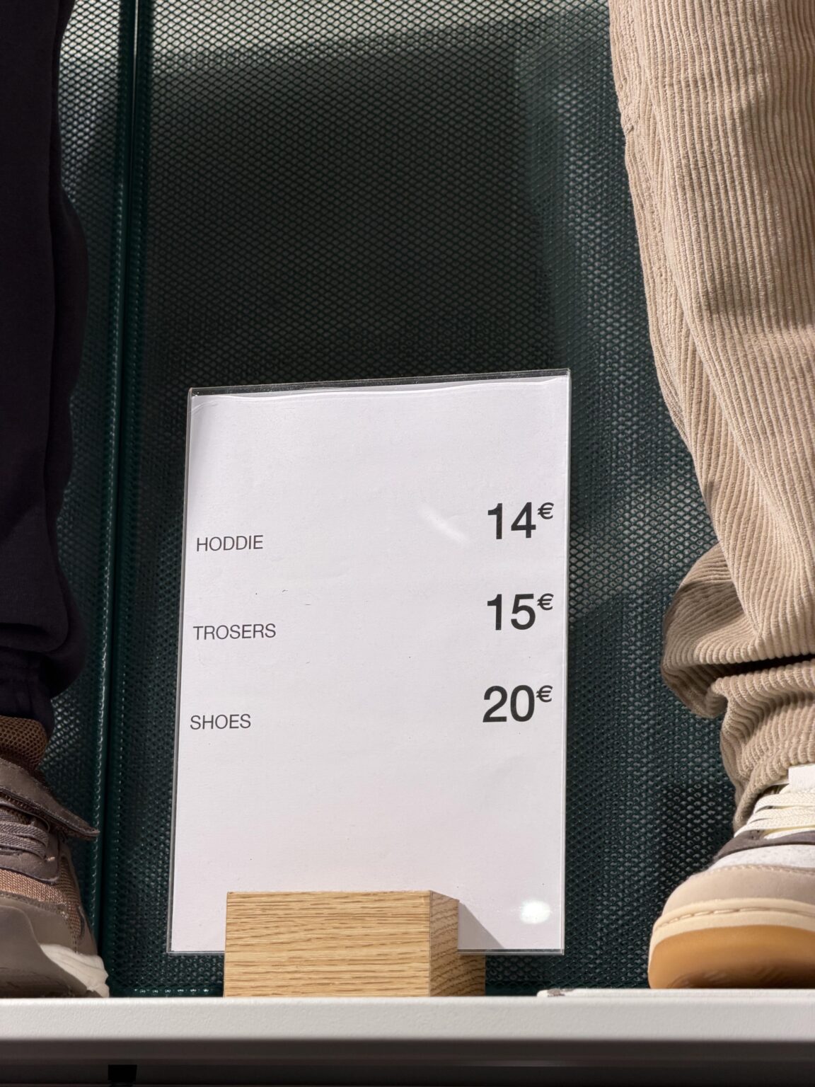 誰がこれを印刷したのですか？