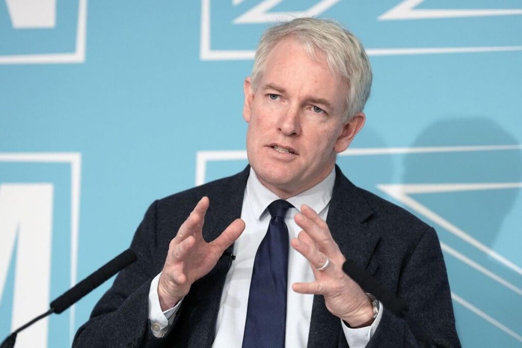 英国改革、次期総選挙に勝てば公務員6万8000人削減へ