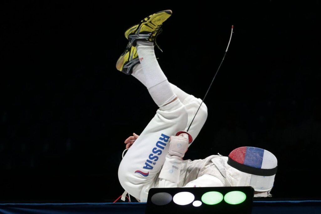 エストニアが侵略者（軍）選手の入国を認めていないため、タリンでの欧州フェンシング選手権は中止となる