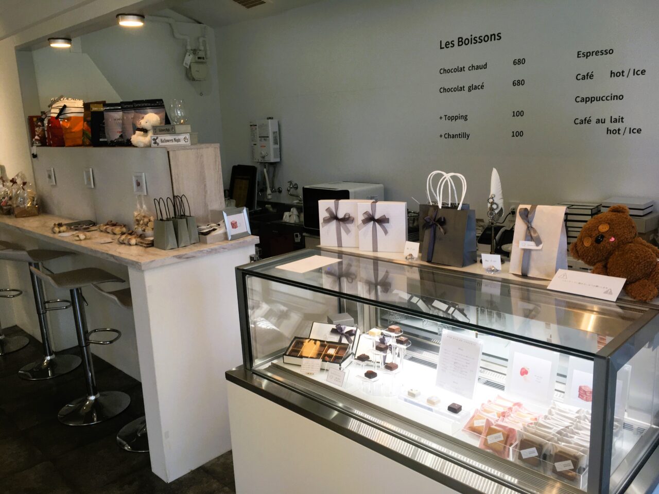 ショコラトリー アングルナージュの内装