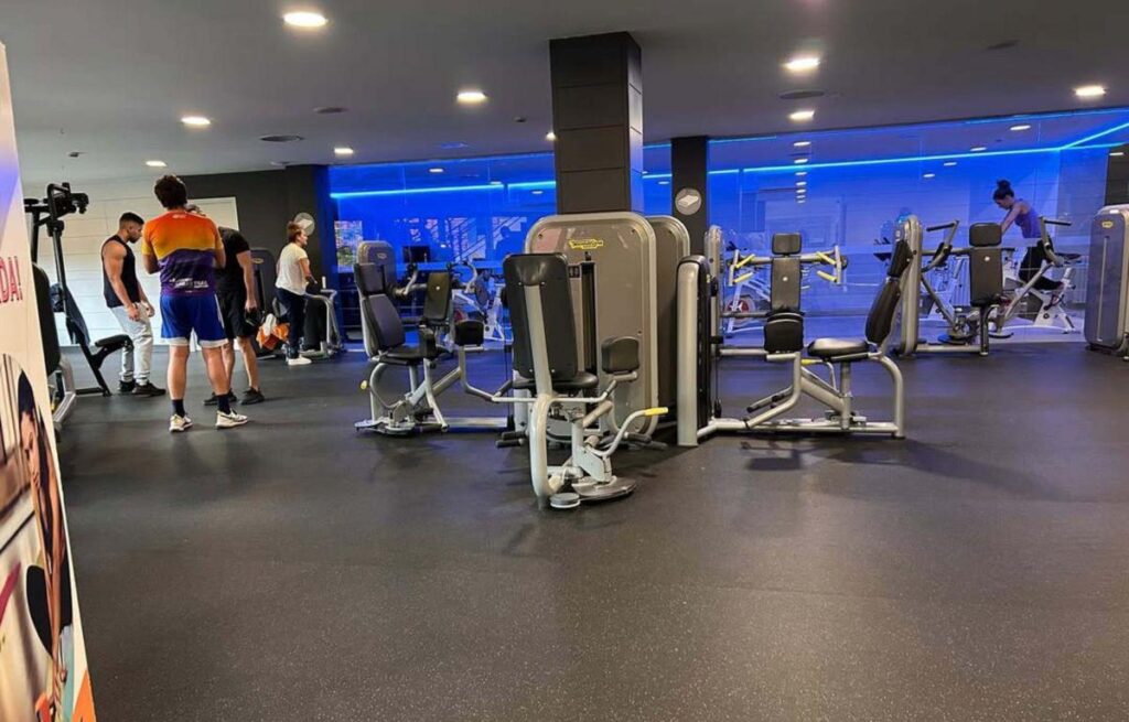 本日 - 2025 年 12 月 19 日にはさらにアイテムがあります。私が見つけたすべての見出しは次のとおりです...