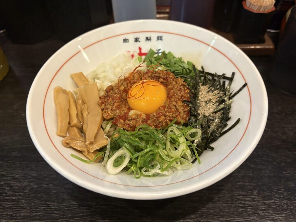 ワンコインで食べられるかも？ 混ぜるほど美味しい台湾油そば「油そば専門店はてな 一番町店」 | TRILL【トリル】