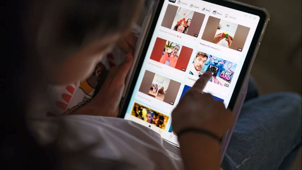 SNSから締め出されたはずの10代、一部は既に復帰　オーストラリア - CNN.co.jp