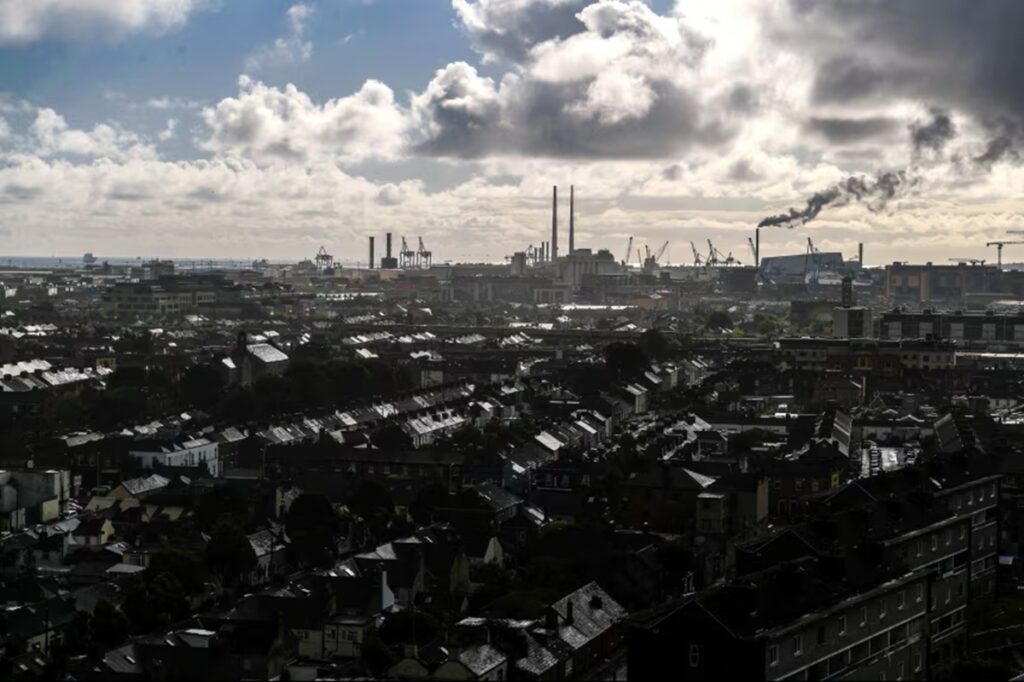 欧州沿岸でまた正体不明のドローン目撃、仏海軍基地付近など 調査に着手 – CNN.co.jp 欧州沿岸でまた正体不明のドローン目撃、仏海軍基地付近など 調査に着手 - CNN.co.jp