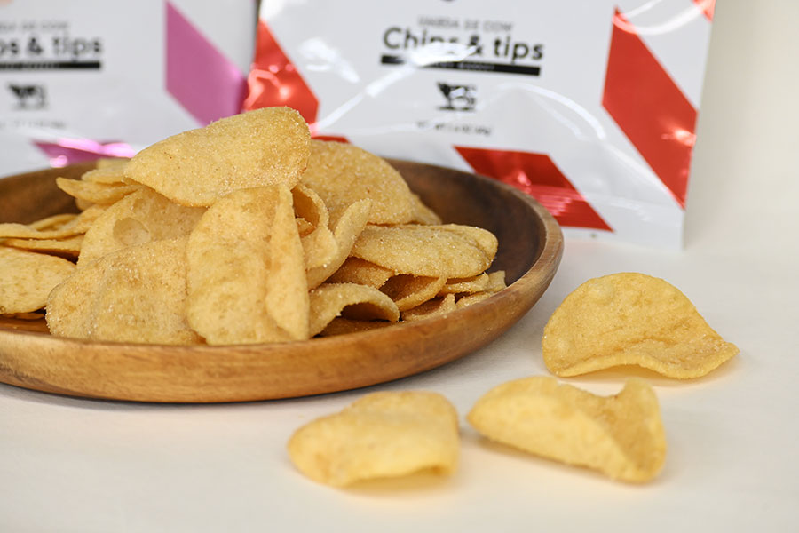 「大丸梅田店」（大阪市北区）で買うことができる＜UMEDA DE COW Chips&tips＞「バターポテトチップス」1袋・350円（Lmaga.jp撮影）