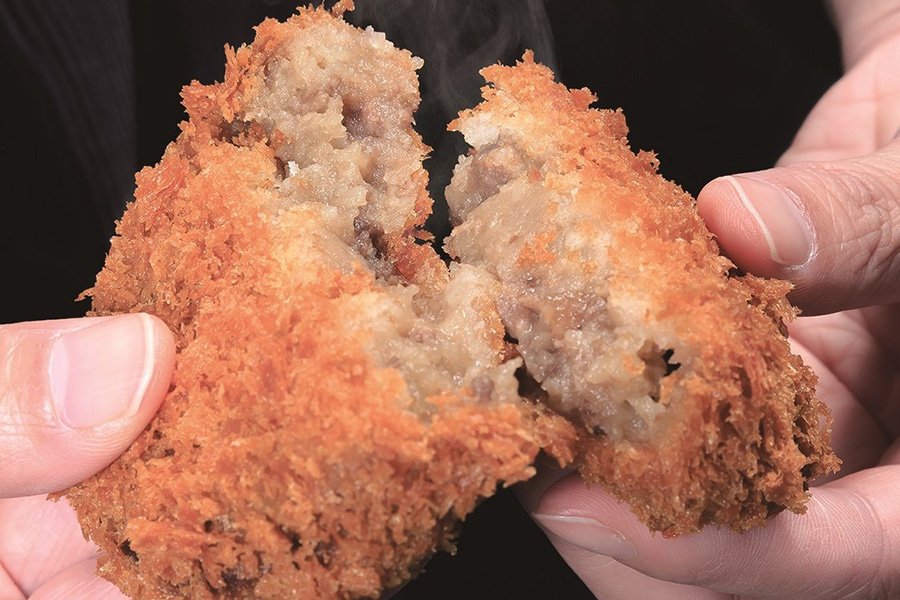 『岐阜まるごとフェア』に登場する「里山きさら」の鹿肉コロッケ（1個378円）